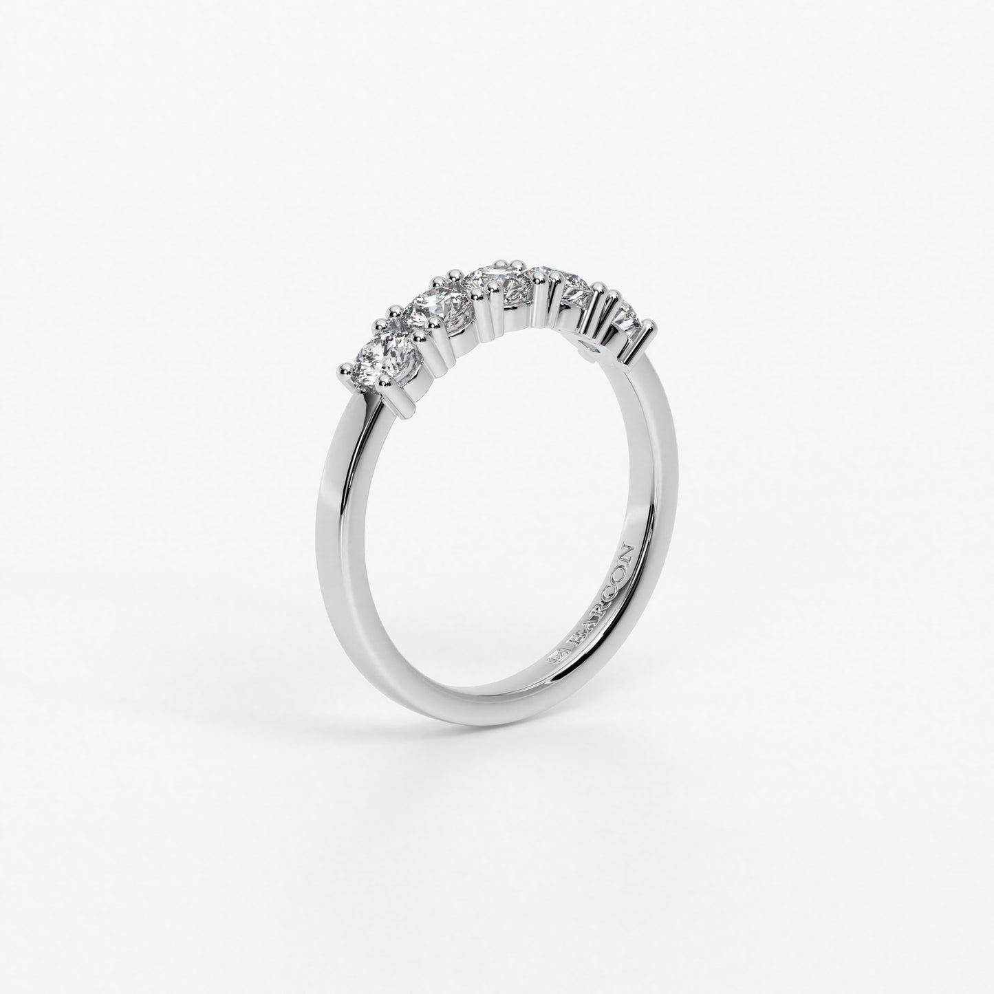Anillo cinquillo con diamantes en oro de 18 quilates