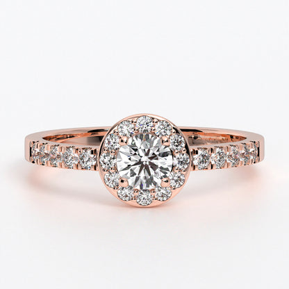 Anillo solitario de oro blanco de 18kt con rosetón central con diamante de 4,5mm y media alianza de 28 diamantes de 1,3 mm (2,57ct en total)