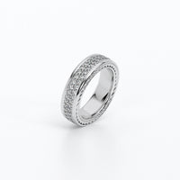 Anillo de oro blanco de 18k con diamantes
