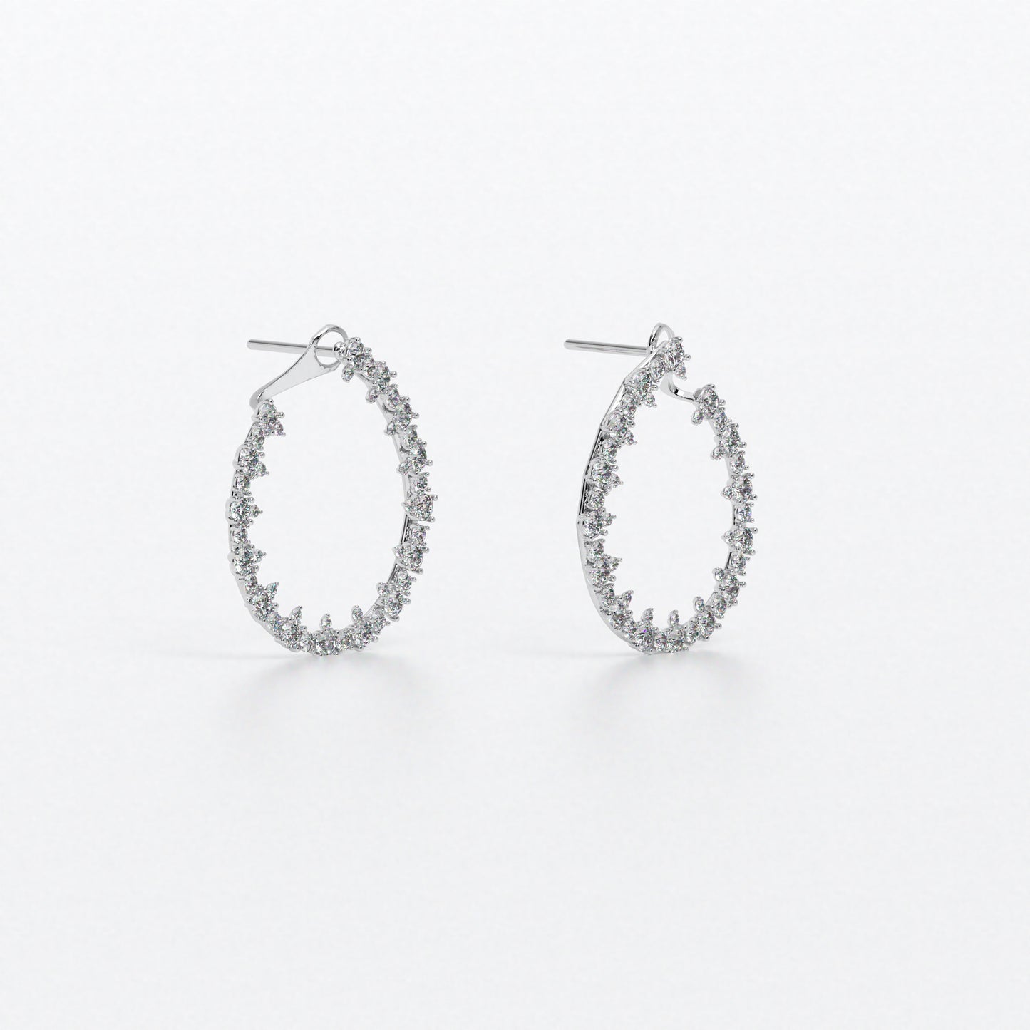 Pendientes en forma de pera con diamantes talla brillante