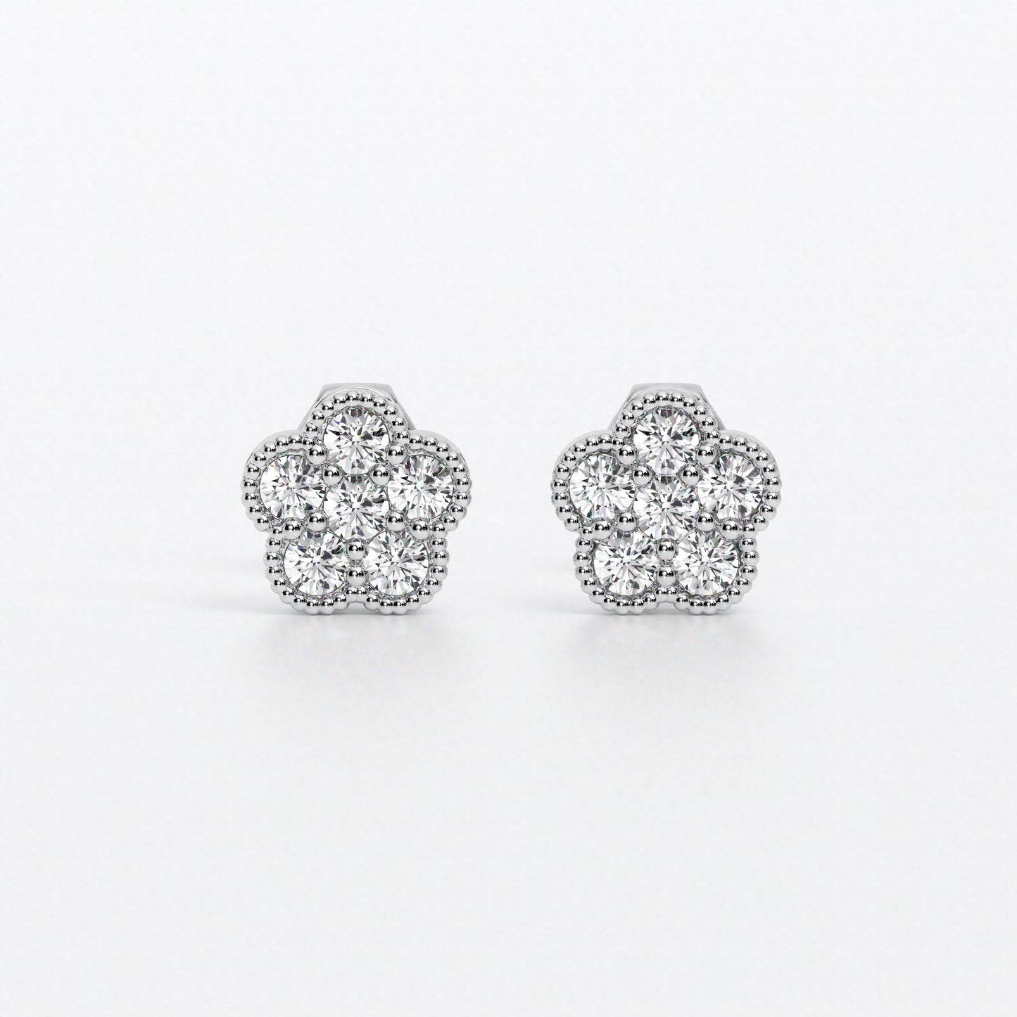 Pendientes con forma de flor con diamantes talla brillante