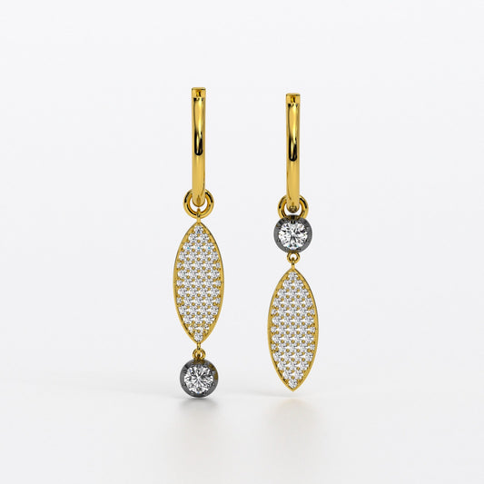 Pendientes de oro amarillo de 18K con diamantes y motivos ovalados